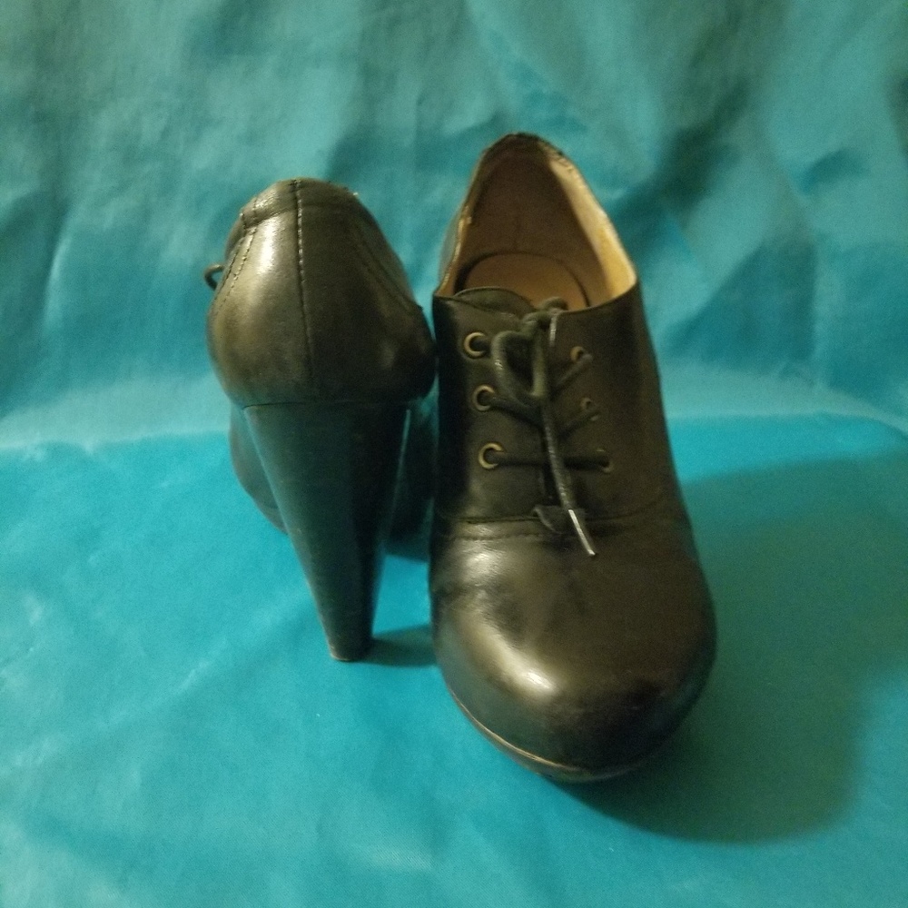 Black ankle booties